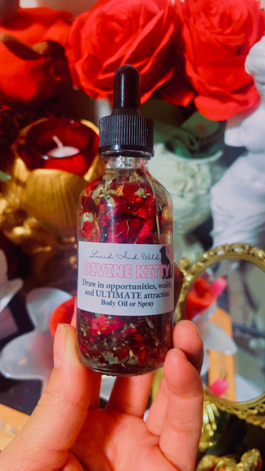 Divine Kitty Oil – Attraction, Feminine Essence