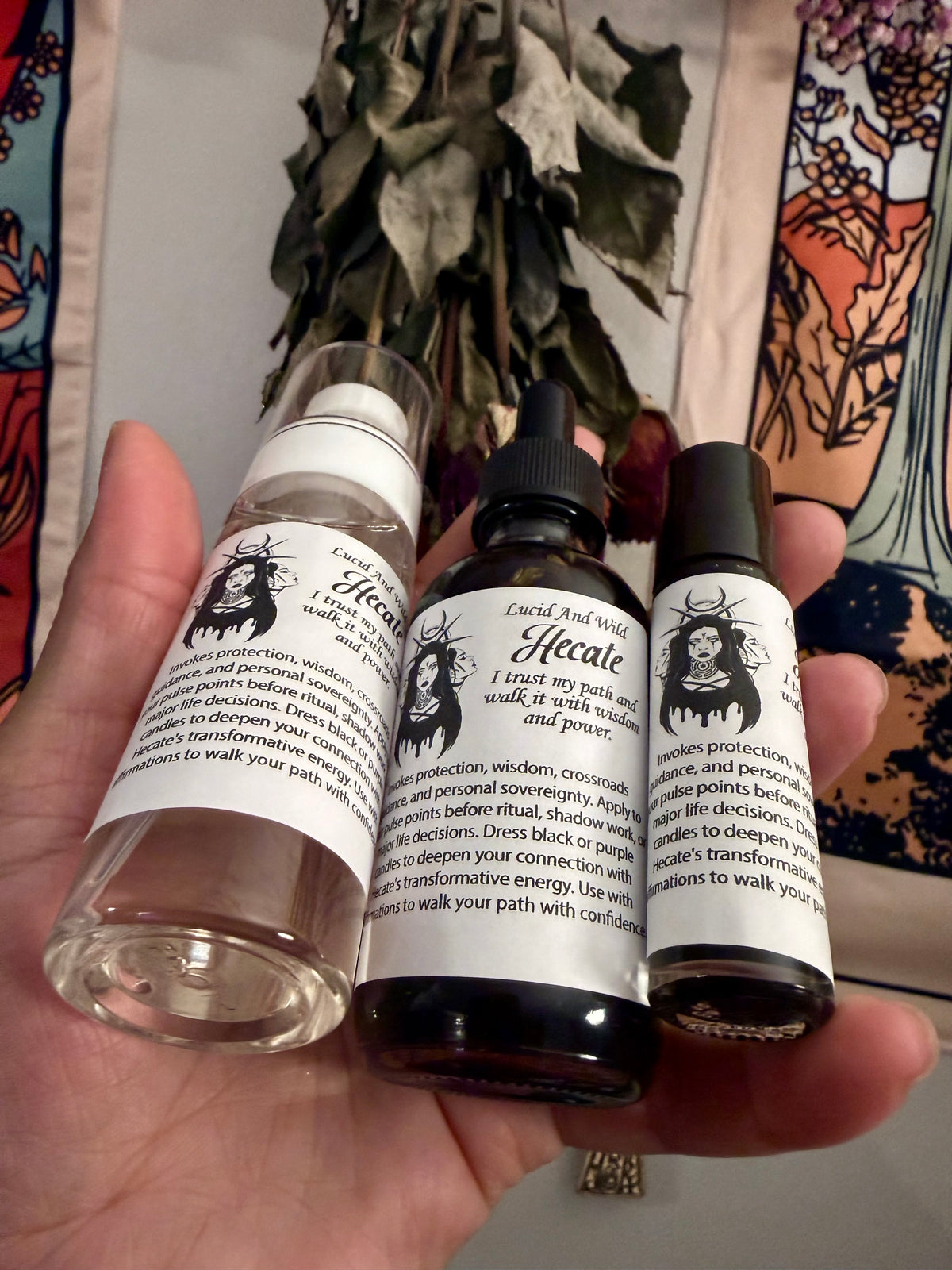 Hekate Ritual Oil - Goddess of Witchcraft, Crossroads, Hecate